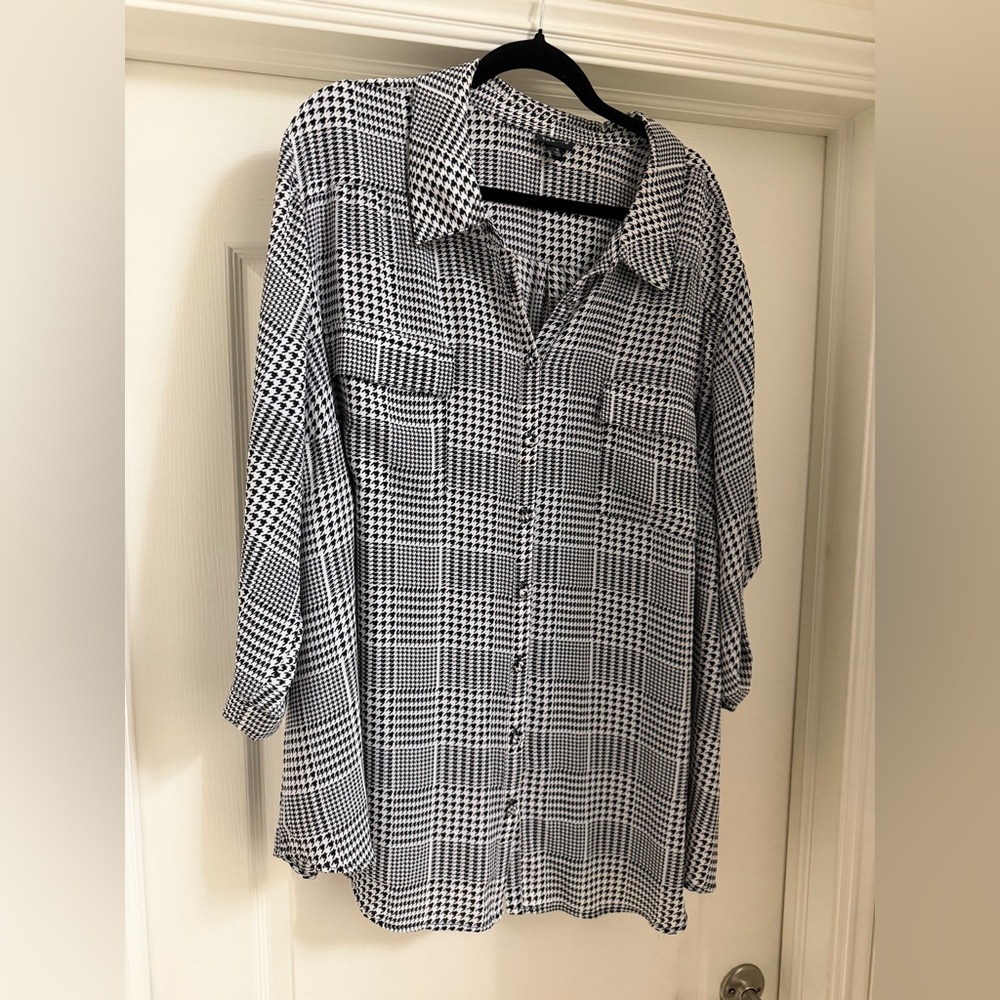 Torrid Black and White Houndstooth Blouse